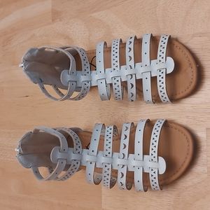 2/$15 GUC Girls White Sandles Size 13